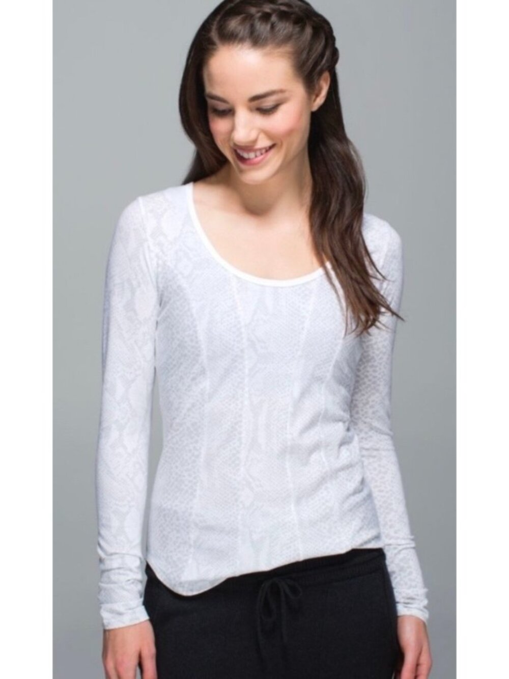LULULEMON White + Silver Snake Print Between The Lines Long Sleeve Top Size 6